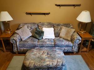 lot 17 image: Living Room Set  Couch Ottoman two side tables and Lamps Rare duck print fabric