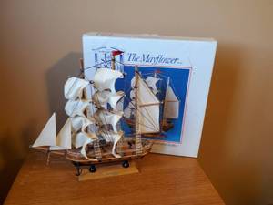 lot 21 image: Heritage Mint Ltd. Tall Ships of the World The Mayflower