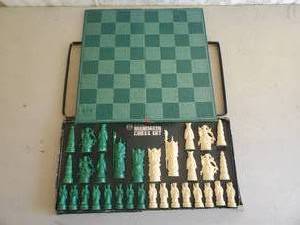lot 32 image: Collectable Tag Mandarin Chess Set