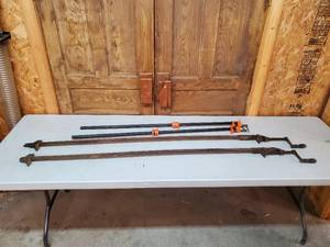 lot 43 image: Two Sets of Bar Clamps