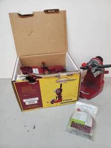 lot 79 image: Northern Industrial Chain Sharpener