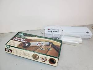 lot 94 image: Lem Jerky Cannon and Food Saver
