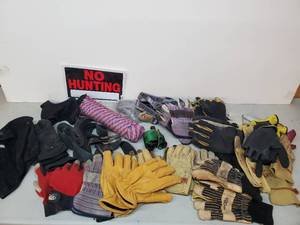 lot 109 image: Mega Lot of Golves of Various Styles and Never used Nylon Rope