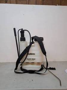 lot 118 image: Hudson BAK-PAK Sprayer  Heavy Duty 3 Gallon