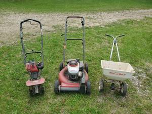 lot 162 image: Murray Lawn Mower Craftman Tiller Red Devil Seed Spreader