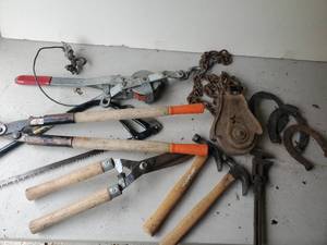lot 202 image: Come a long Vintage Pully Hedgeclipper and More