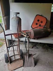 lot 206 image: Mixed Group of Large Propane Tank Extension Cords and more
