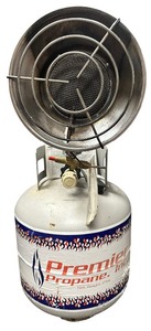 lot 40 image: Single Burner Heater with Propane Tank, Almost Full Tank of Propane