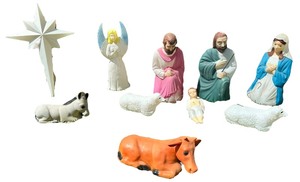 lot 7 image: LAWN SIZED Nativity Set, Vintage