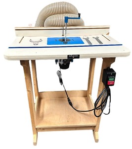 lot 6 image: Rockler Router Table with Porter Cable 690LR Heavy Duty Router