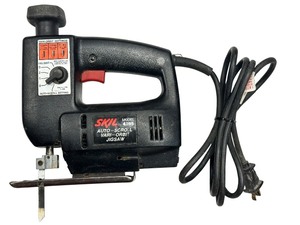 lot 292 image: Skil Model 4395 Auto-Scroll Vati-Orbit Jigsaw