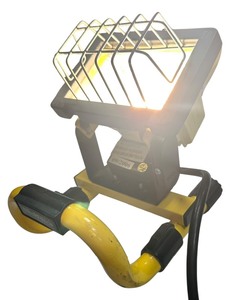 lot 73 image: LED work light with Replacement LED bulb