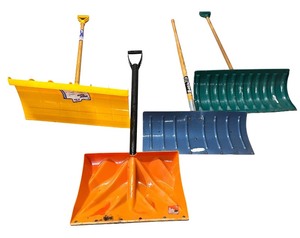 lot 75 image: Snow Shovel Bundle of 4