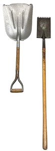 lot 79 image: Garden Shovels, Bundle of 2
