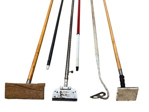 lot 81 image: Weeding Tools Bundle of 4, 2 extensions