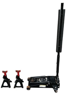 lot 210 image: Black Jack 3 Ton Jack with 2 Stands