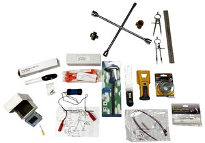 lot 167 image: Automotive Bundle