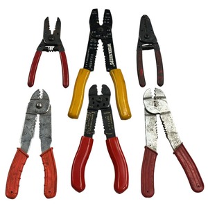 lot 162 image: Wire Stripper Bundle of 6