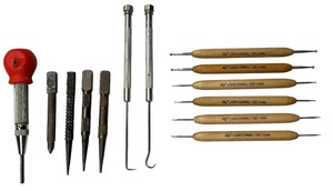 lot 145 image: SculptingPotteryDecorating Bundle