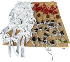 lot 277 image: Party Decor Decor - BlueWhite Bundle