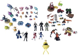 lot 331 image: Super Heroes Bundle