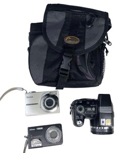 lot 344 image: Camera Bundle of 3 