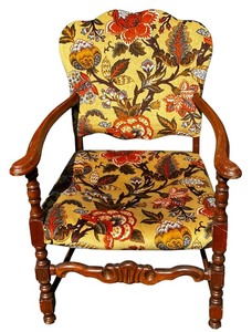 lot 459 image: Antique Walnut Floral Arm Chair