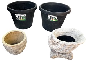 lot 468 image: Planters Bundle