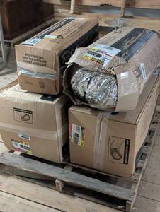 lot 8 image: Pallet of Master Flow - Insulated Flexible Duct - 14, 12, 8, 6