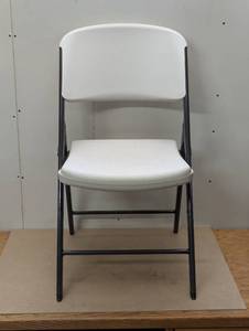 lot 16 image: Heavy Duty Lifetime Folding Chair