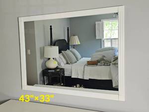 lot 45 image: Contemporary Molded Frame Bedroom Mirror