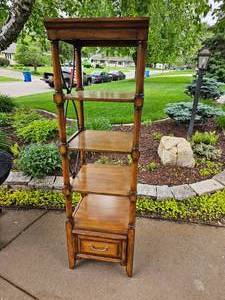 lot 37 image: Liz Claiborne Contemporary Open Bookcase