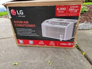 lot 100 image: LG Room Air Conditioner LW6017R