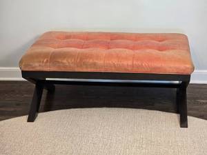 lot 54 image: Contemporary Faux Leather Tacked Bench
