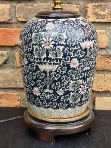lot 113 image: Stunning Chinese Ginger Jar Table Lamp