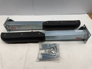 lot 3 image: HEAVY DUTY PONTOON TRAILER GUIDE-ONS