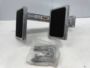 lot 31 image: TRAILER TONGUE STEP