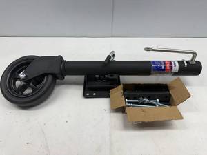 lot 59 image: 1500 LB TRAILER JACK