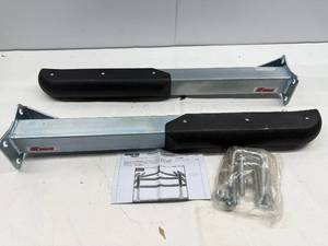 lot 60 image: PONTOON TRAILER GUIDE-ONS