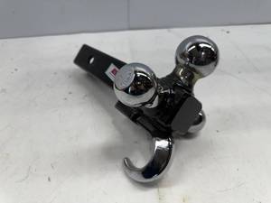 lot 132 image: TRI-BALL TRAILER HITCH WITH TOW HOOK