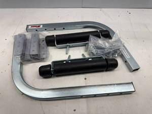 lot 117 image: BOAT ROLLER GUIDE ON