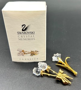 lot 47 image: Swarovski Crystal Memories Classics Brooch and Pin