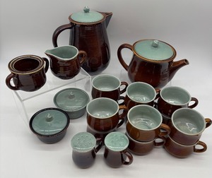 lot 82 image: Vintage Red Wing Pottery Brown and Green Tea Set Collection