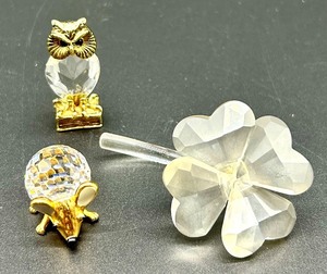 lot 147 image: Swarovski Crystal Figurines Owl, Mouse, and Clover Collection