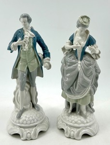 lot 178 image: Pair of German Porcelain Figurines in 18th Century Attire