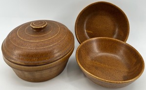 lot 229 image: Vintage Monmouth Ceramic Tureen Set with 2 Matching Bowls