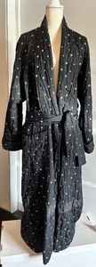 lot 245 image: Vintage Nikos Paris Star Patterned Quilted Robe