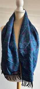 lot 246 image: Made in Italy Luxurious Cashmere Scarf with Floral Design
