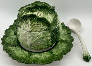 lot 254 image: Italian Cabbage Leaf Ceramic Soup Tureen Set
