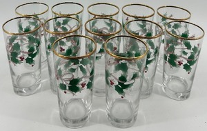 lot 290 image: Set of 12 Mikasa Holiday Glasses with Holly and Gold Trim
